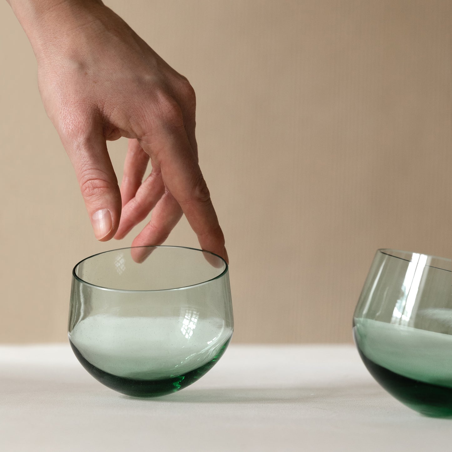 attenzione Glas by Henrieke Neumeyer