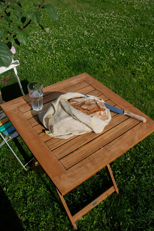 Tuch und Schneidbrett "LAIB & LEINEN" by Johanna Printz