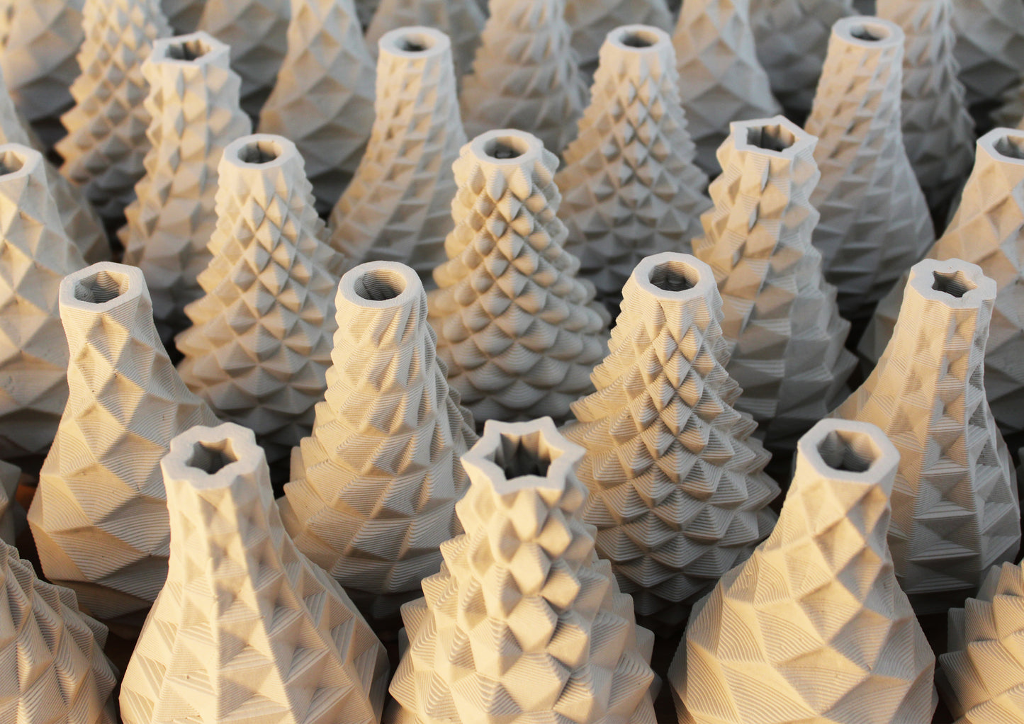 VASE 1001 by Fabian Schmid