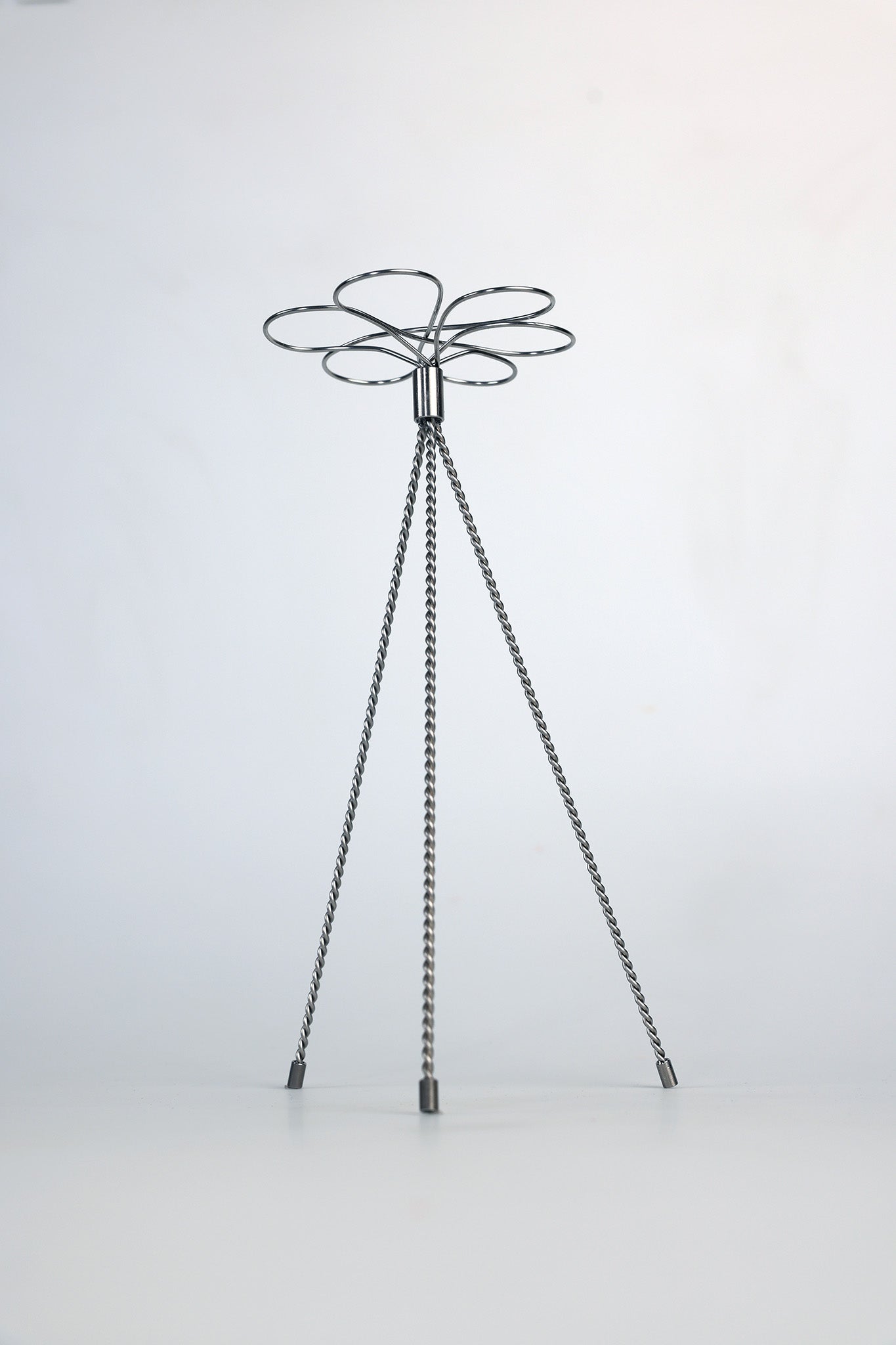 Blumenständer "FLORIAN" by Aaron Bigos