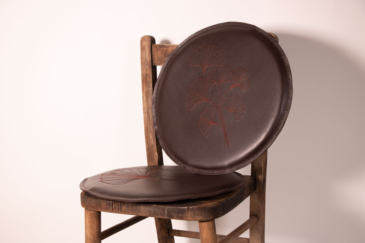 Leder-Sitzkissen Set "Ginkgo" by Fiona Reinecke