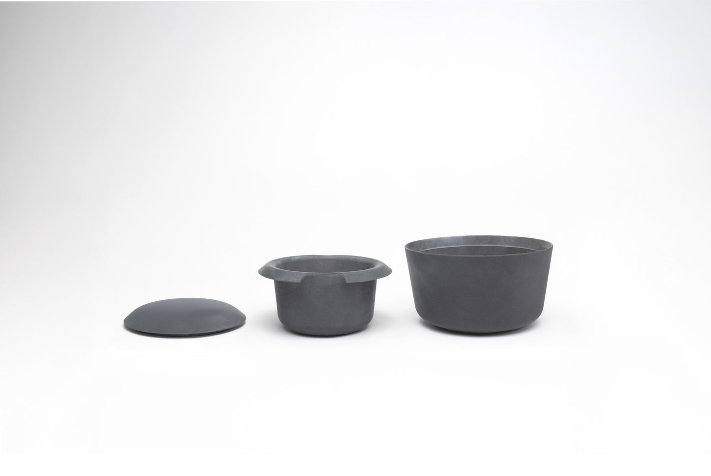 Tongefäß "TOMEO" by Noelle Loke